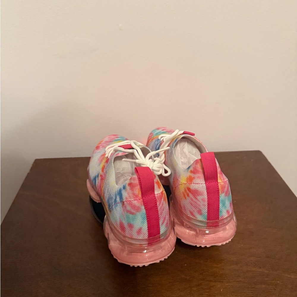 Le Sheelah Colorful Tie-Dye Sneakers View 4